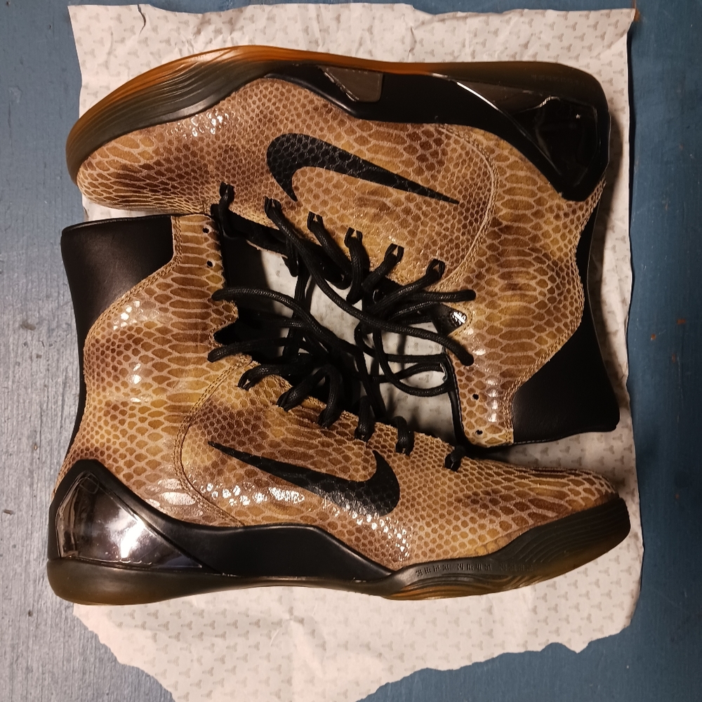 Nike Kobe 9 High Ext Qs Snakeskin